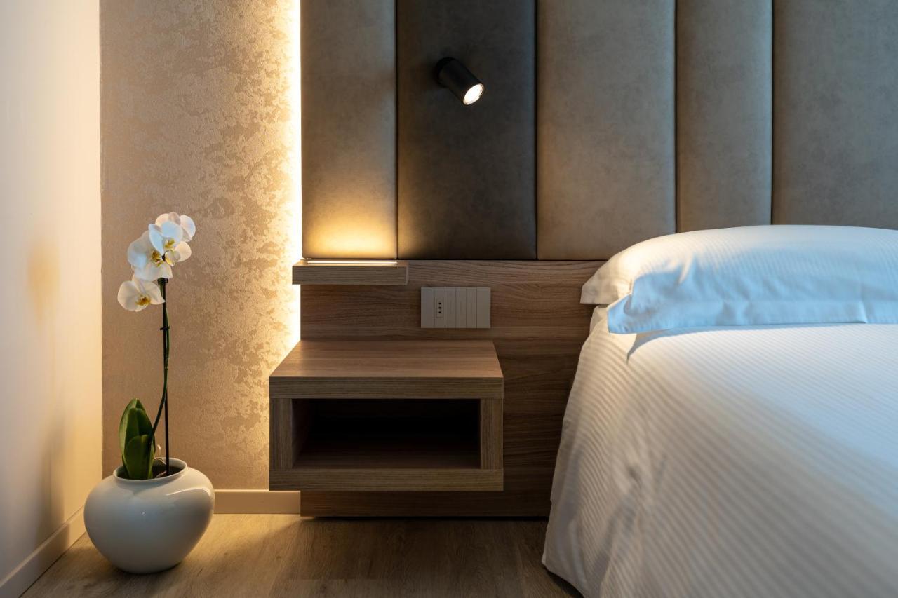 Hotel Lungomare Cesenatico Kültér fotó